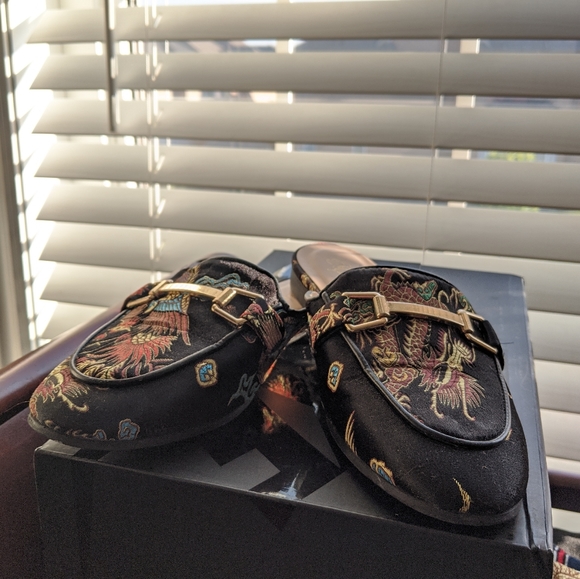 Gold Detail Patterned Embroidered Loafer Slipper Size 6 - Picture 3 of 9